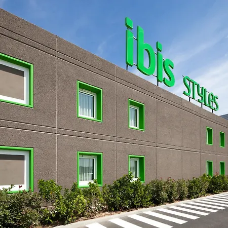 Ibis Styles Lleida 2*