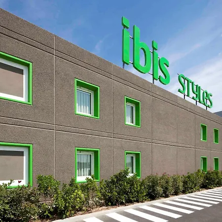 호텔 Ibis Styles Lleida Torrefarrera