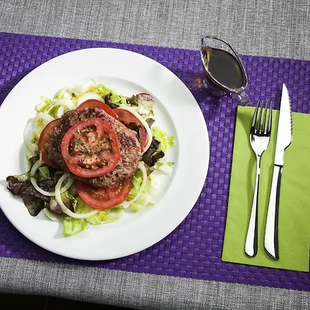 Ibis Styles Lleida 호텔 Torrefarrera
