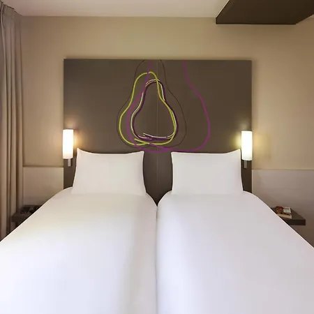 Ibis Styles Lleida 2*