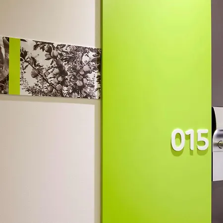Ibis Styles Lleida 호텔 2*