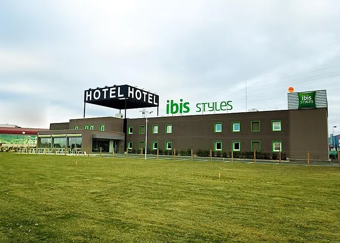 Ibis Styles Lleida Otel Torrefarrera