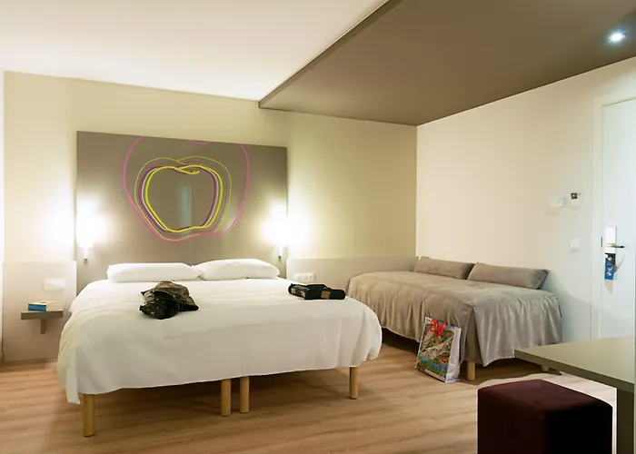 Otel Ibis Styles Lleida 2*
