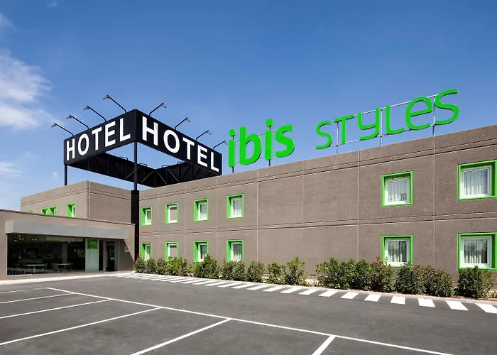 Ibis Styles Lleida Otel