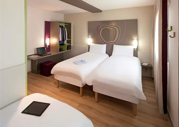Ibis Styles Lleida Otel 2*