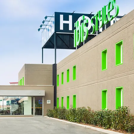 Ibis Styles Lleida 2* تورّيفارّيرا