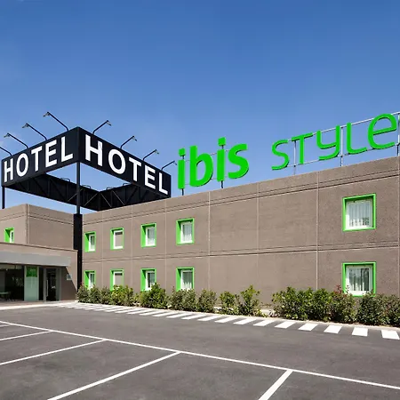 Hotell Ibis Styles Lleida Torrefarrera