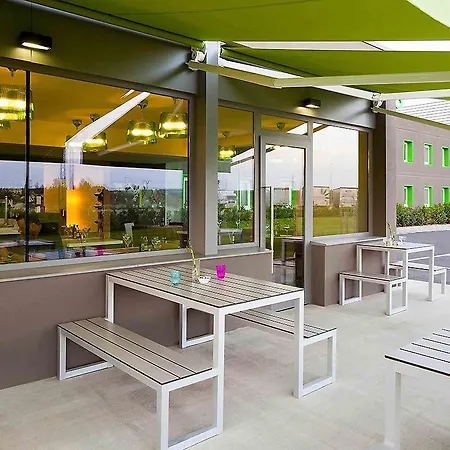 Ibis Styles Lleida 2*