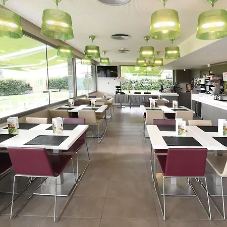 Ibis Styles Lleida Hotel Torrefarrera