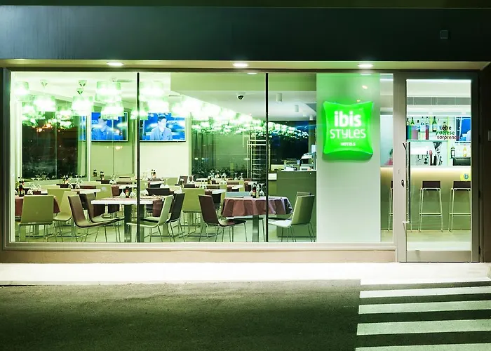 Ibis Styles Torrefarrera Hotel 2*