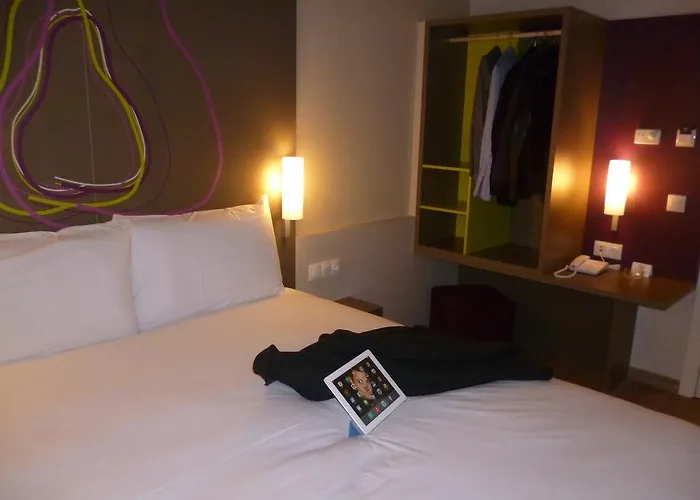 Ibis Styles Lleida 2* تورّيفارّيرا