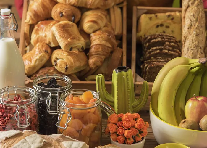Ibis Styles Torrefarrera Hotel