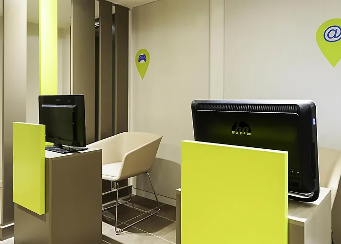 فندق Ibis Styles Lleida تورّيفارّيرا
