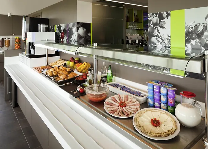 Ibis Styles Lleida 호텔 Torrefarrera